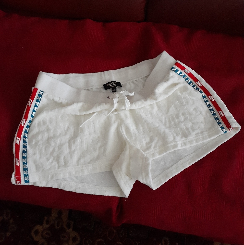 EUC*Juicy Couture Blk Label ivory logo-engraved shorts sz L